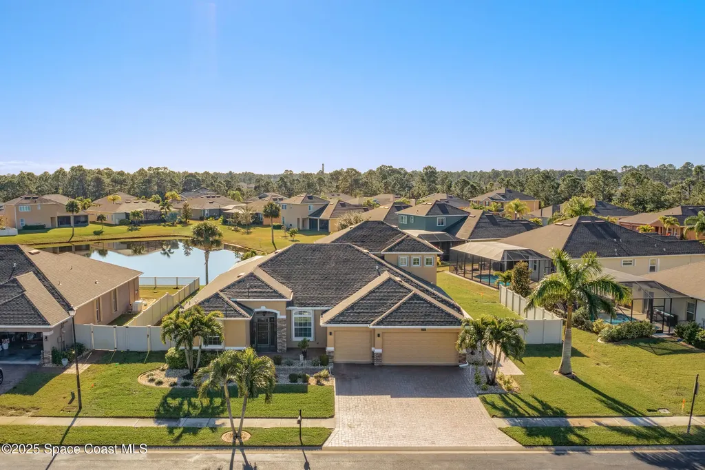 2381 Nutmeg Lane SE Palm Bay FL 32909
