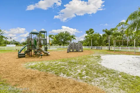2381 Nutmeg Lane SE Palm Bay FL 32909