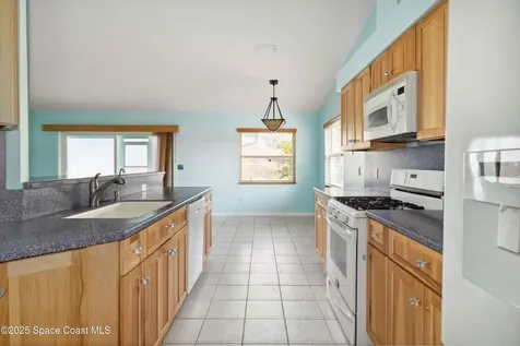 651 Binney Street NE Palm Bay FL 32907