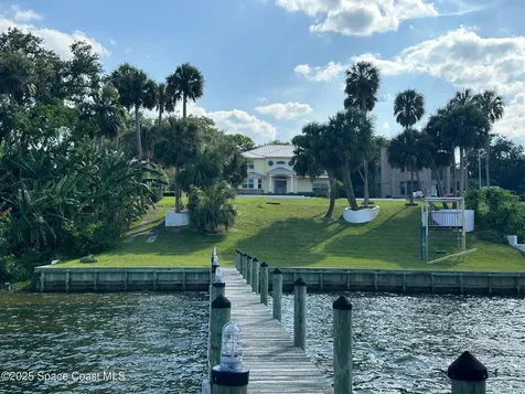 1613 N Indian River Drive Cocoa FL 32922