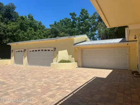1613 N Indian River Drive Cocoa FL 32922