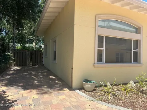 1613 N Indian River Drive Cocoa FL 32922