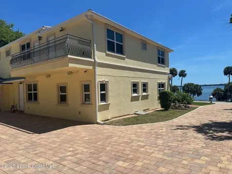 1613 N Indian River Drive Cocoa FL 32922