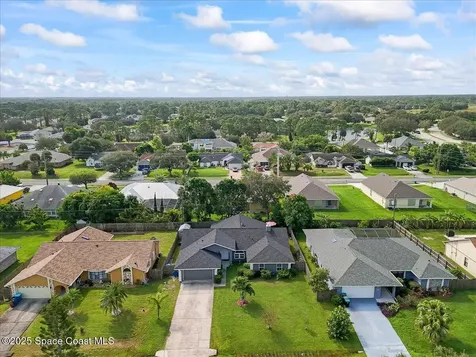 940 Grainger Street SE Palm Bay FL 32909