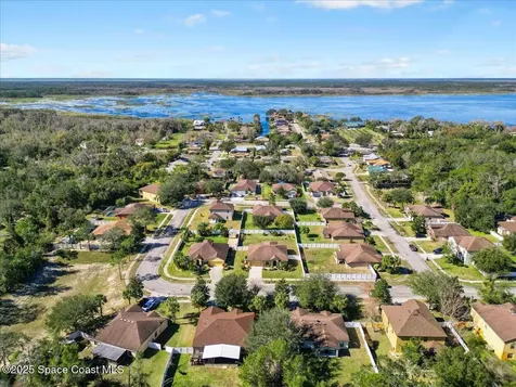 204 Reading Avenue Titusville FL 32796