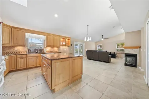 284 Hiawatha Way Melbourne Beach FL 32951