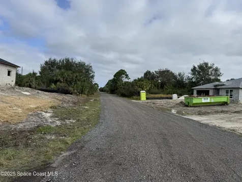 600 Yardley Street SW Palm Bay FL 32908