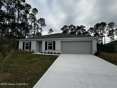 830 Geary Street SW Palm Bay FL 32908