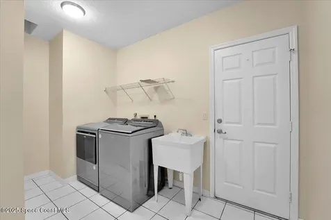 593 Jillotus Street Merritt Island FL 32952