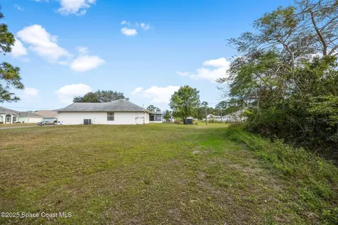490 Bougainvillea Street NW Palm Bay FL 32907