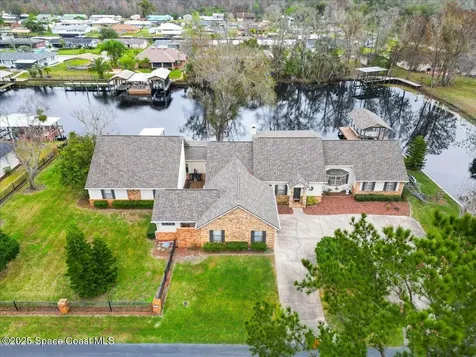 1610 Yellow Brick Road Astor FL 32102