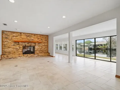 1610 Yellow Brick Road Astor FL 32102