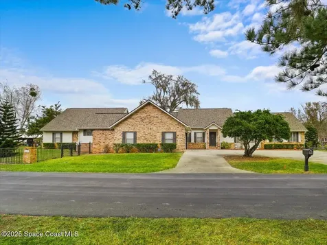 1610 Yellow Brick Road Astor FL 32102