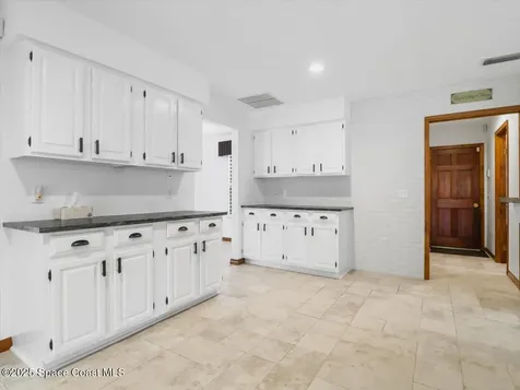 1610 Yellow Brick Road Astor FL 32102