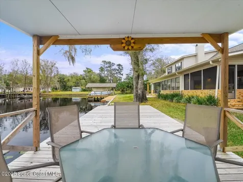 1610 Yellow Brick Road Astor FL 32102