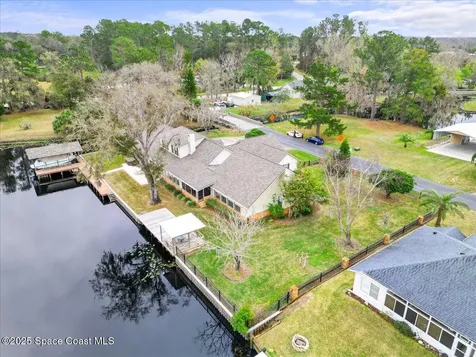 1610 Yellow Brick Road Astor FL 32102