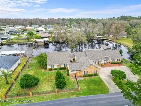 1610 Yellow Brick Road Astor FL 32102