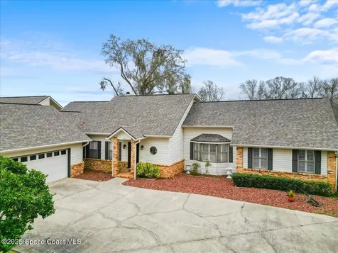1610 Yellow Brick Road Astor FL 32102