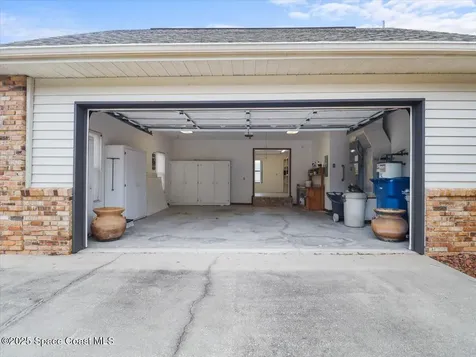 1610 Yellow Brick Road Astor FL 32102