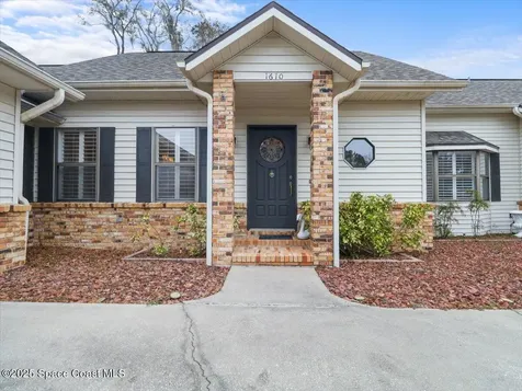 1610 Yellow Brick Road Astor FL 32102
