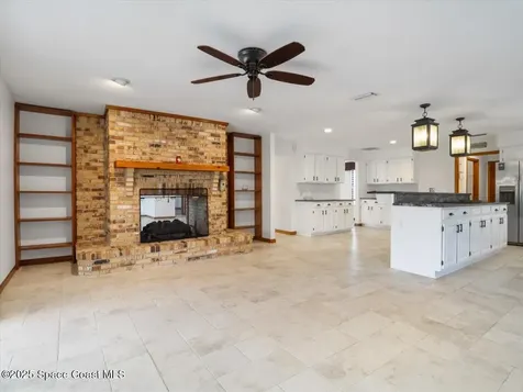 1610 Yellow Brick Road Astor FL 32102
