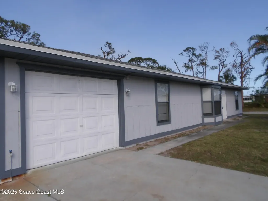 6502 Kenwood Road Fort Pierce FL 34951