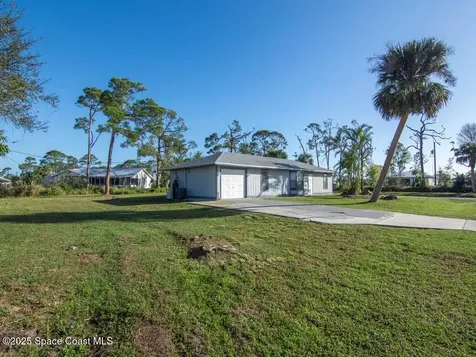 6502 Kenwood Road Fort Pierce FL 34951