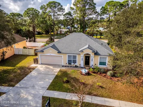 845 Sandhurst Court Titusville FL 32780