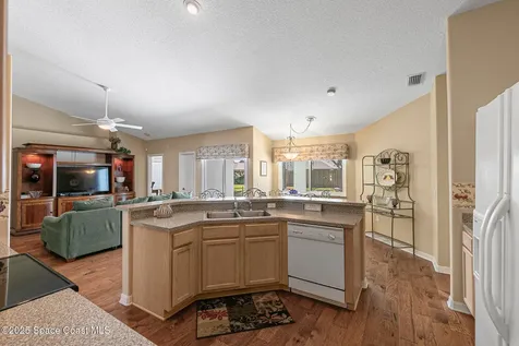 2463 Woodfield Circle Melbourne FL 32904