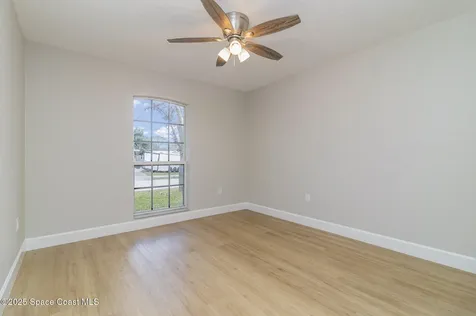 835 Glencove Avenue NW Palm Bay FL 32907