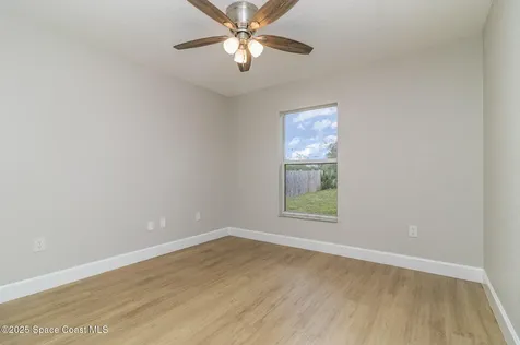 835 Glencove Avenue NW Palm Bay FL 32907