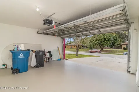 835 Glencove Avenue NW Palm Bay FL 32907