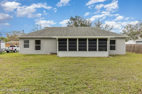 835 Glencove Avenue NW Palm Bay FL 32907