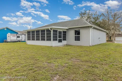 835 Glencove Avenue NW Palm Bay FL 32907