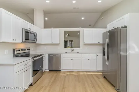 835 Glencove Avenue NW Palm Bay FL 32907