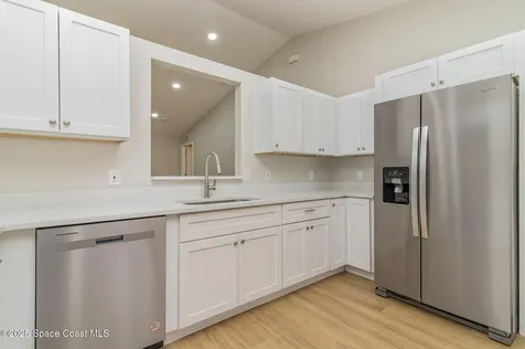 835 Glencove Avenue NW Palm Bay FL 32907