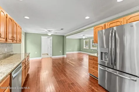 515 N Division Street Oviedo FL 32765