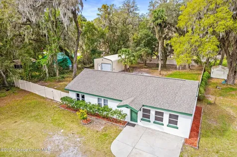 515 N Division Street Oviedo FL 32765