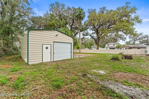 515 N Division Street Oviedo FL 32765