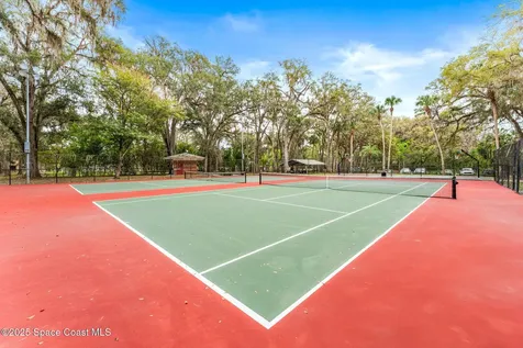 515 N Division Street Oviedo FL 32765