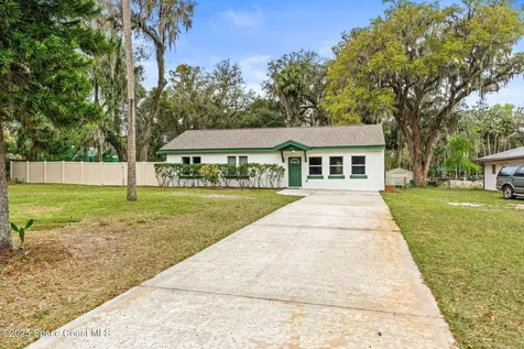 515 N Division Street Oviedo FL 32765