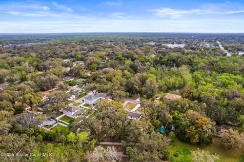515 N Division Street Oviedo FL 32765