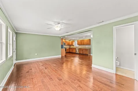 515 N Division Street Oviedo FL 32765