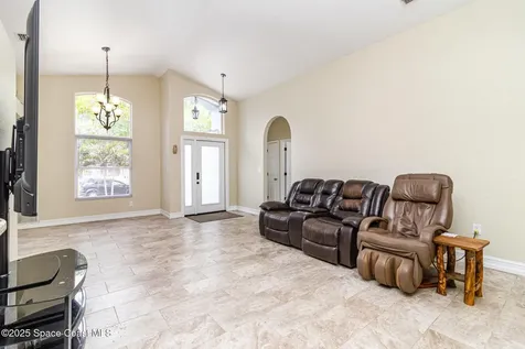 510 Entrada Street SE Palm Bay FL 32909