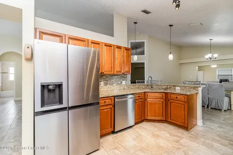 510 Entrada Street SE Palm Bay FL 32909