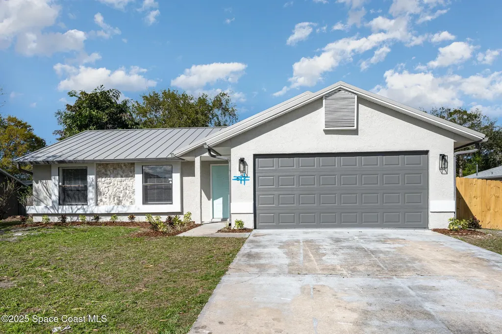 612 Rostock Circle NW Palm Bay FL 32907