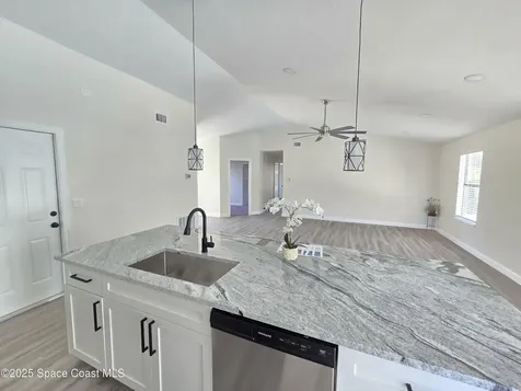 612 Rostock Circle NW Palm Bay FL 32907