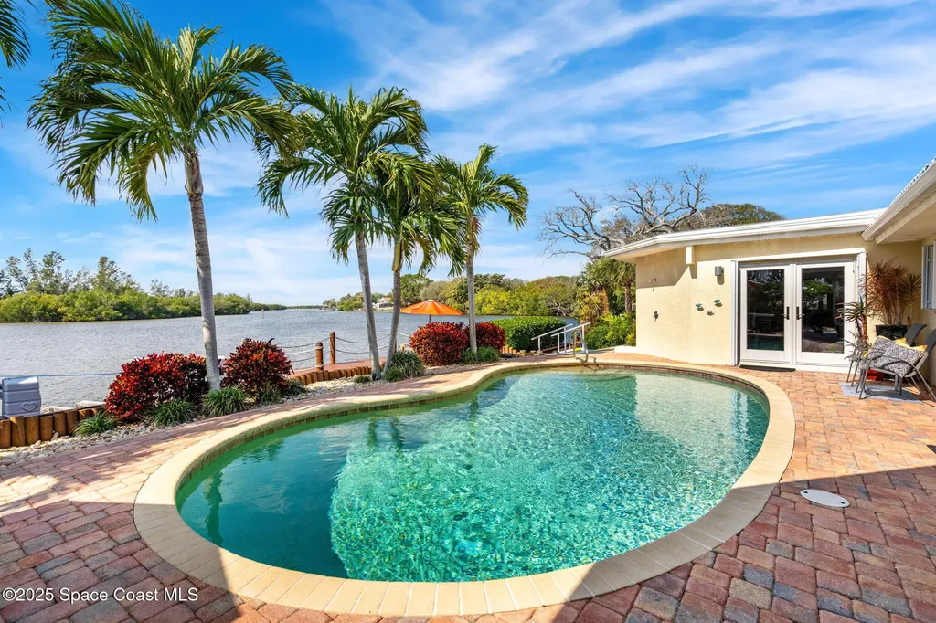 561 Capri Road Cocoa Beach FL 32931