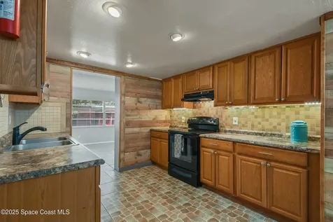 605 Clarke Avenue Melbourne FL 32935