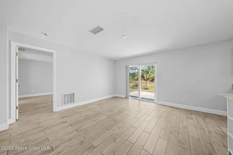 941 Palo Alto Street SE Palm Bay FL 32909